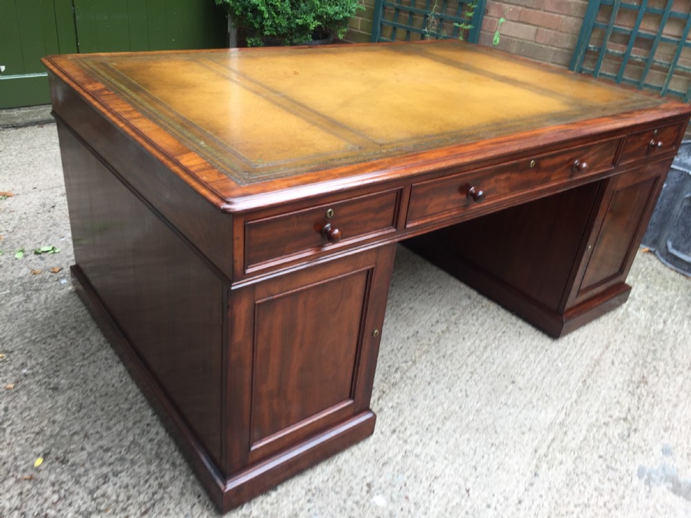 Superb documented early C19th mahogany double-sided 'partners' desk by M.Willson , London. View XXIII