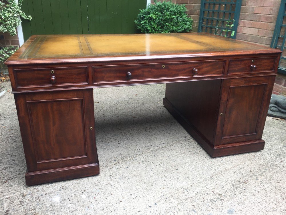 Superb documented early C19th mahogany double-sided 'partners' desk by M.Willson , London. View XXVII