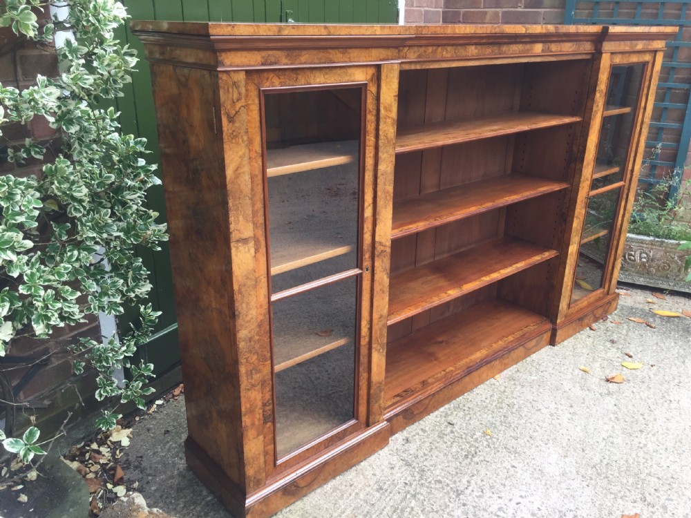Superb quality mid C19th burr walnut bookcase cabinet by Gillows of Lancaster. View IV