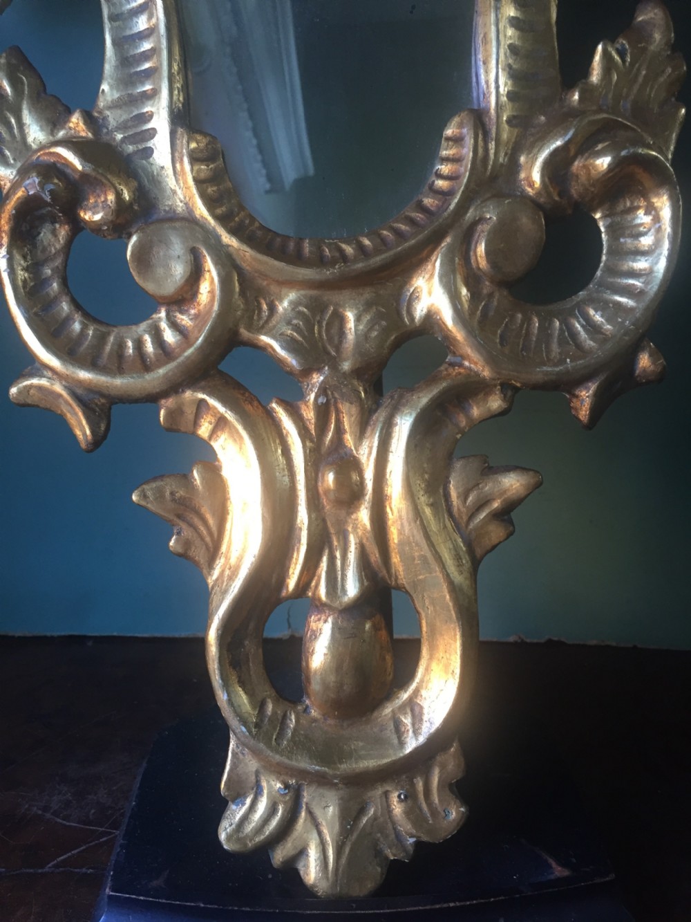 Pair of early C20th Italian carved giltwood framed mirrors in the C17th period Venetian style. View VII