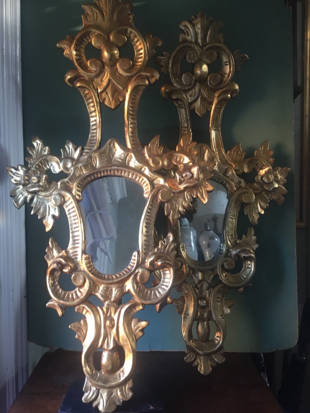 Pair of early C20th Italian carved giltwood framed mirrors in the C17th period Venetian style. View VIII