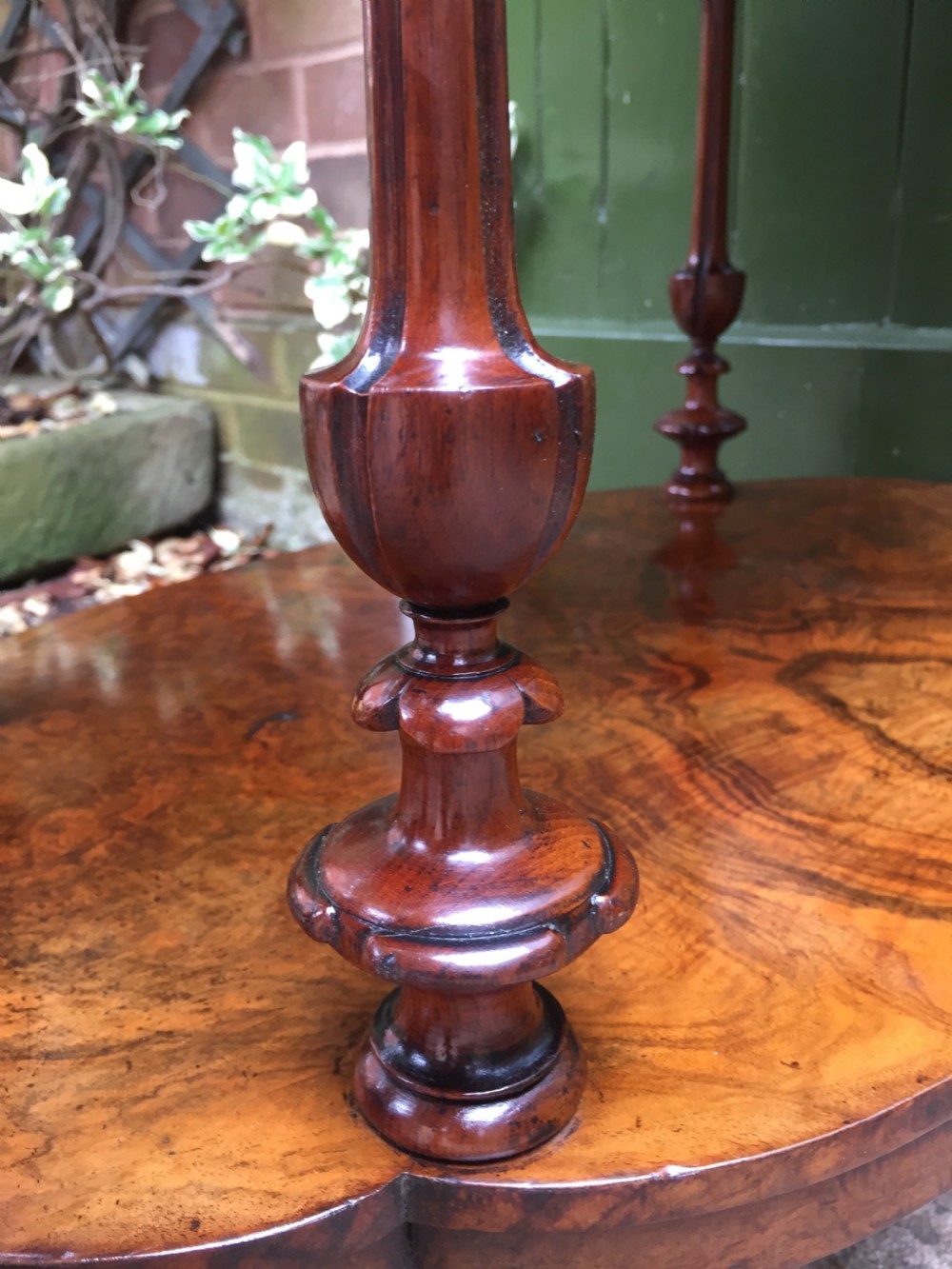 Mid C19th Victorian period burr walnut 3-tier 'whatnot' or etagere  View IX