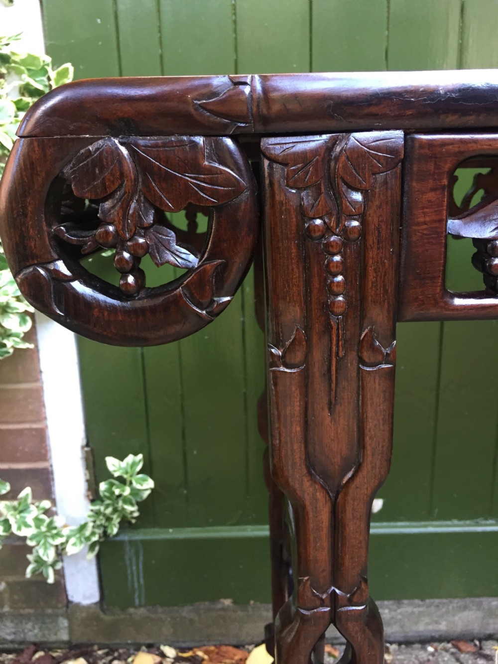 Fine quality late C19th Chinese Qing Dynasty carved hardwood scroll-ended 'altar' or console table of elegant proportions. View III
