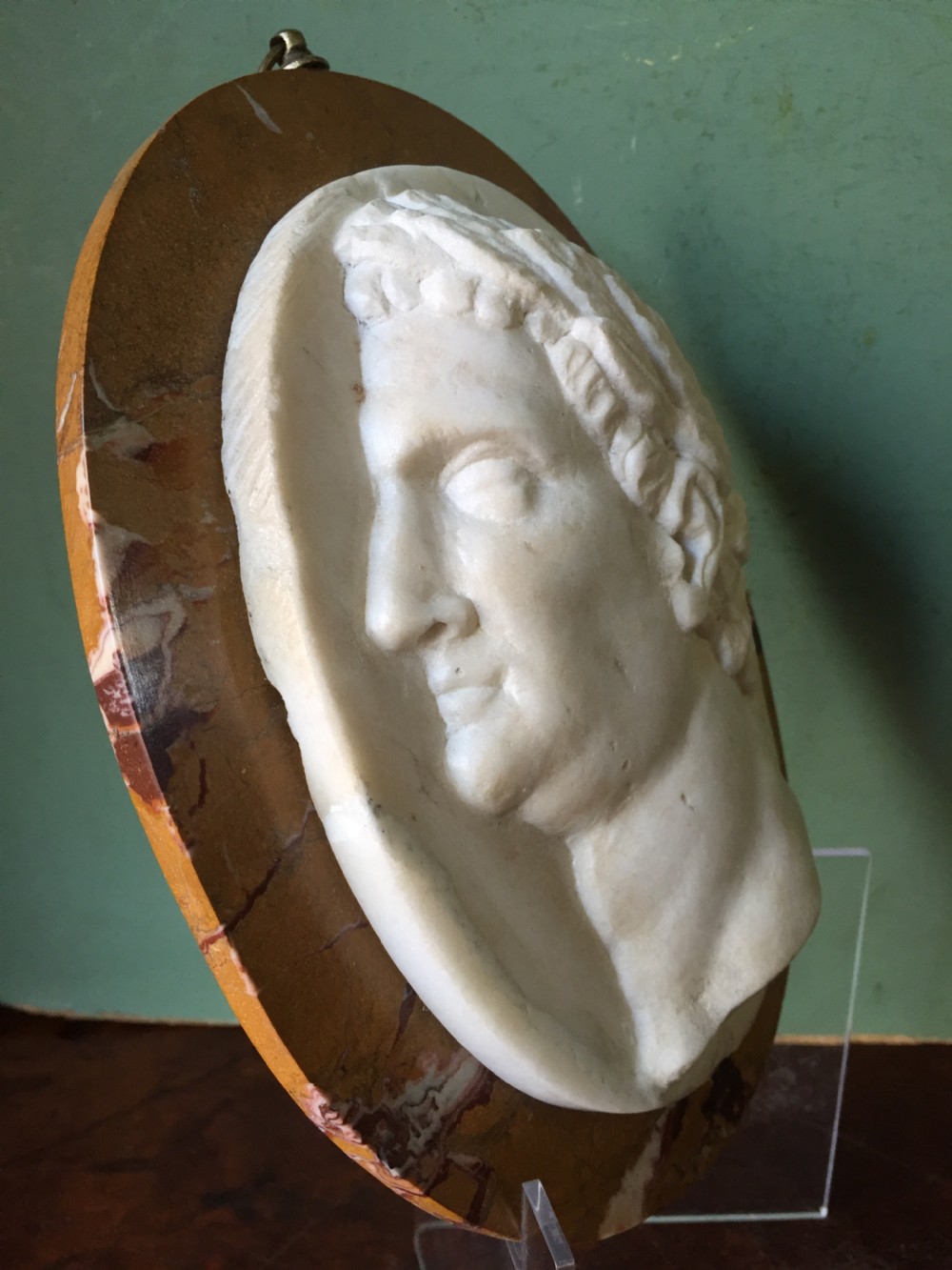 Early C19th Italian 'Grand Tour' souvenir carved statuary marble oval profile portrait study of a Roman Emperor. View X