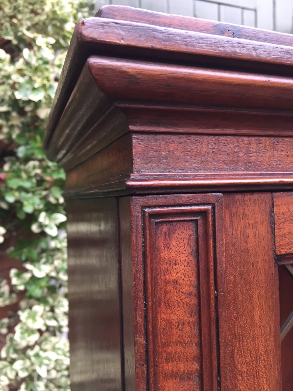 Early C19th Regency period mahogany 'break-front'  library bookcase. View IV