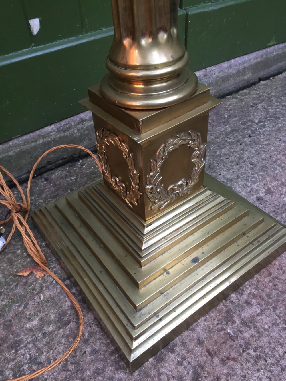 Imposing late C19th/ early C20th Edwardian period brass Corinthian capped fluted column telescopic height standard lamp . View XI