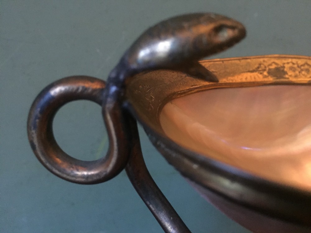 Pair of C19th French gilded bronze and shell dished tazzas or bonbonières. View IX