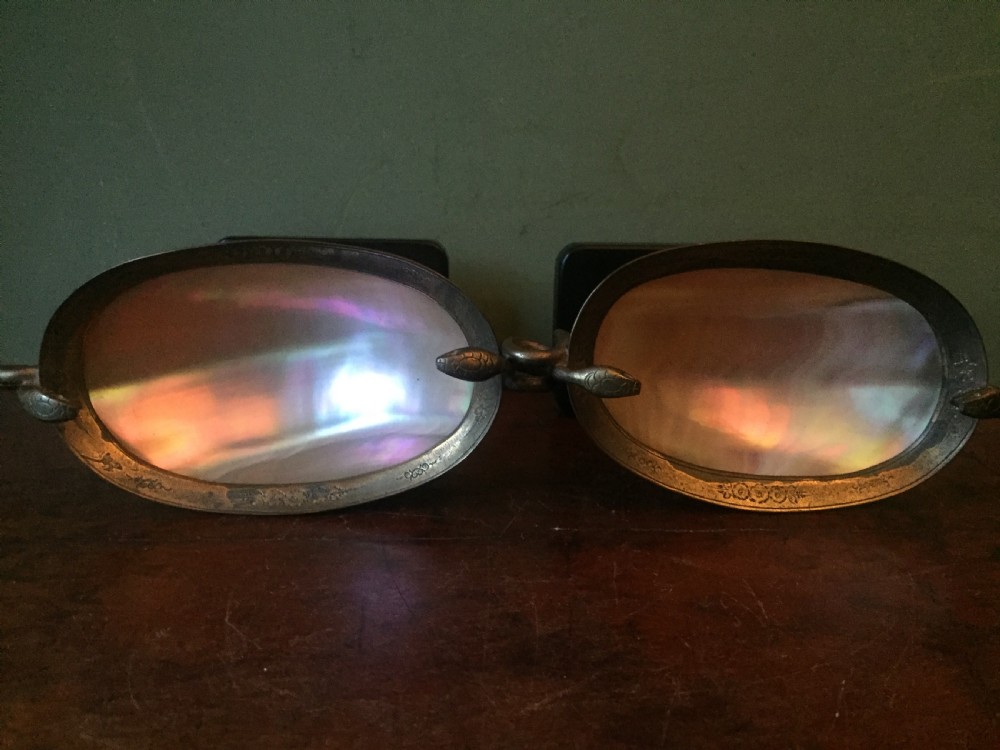 Pair of C19th French gilded bronze and shell dished tazzas or bonbonières. View XIV