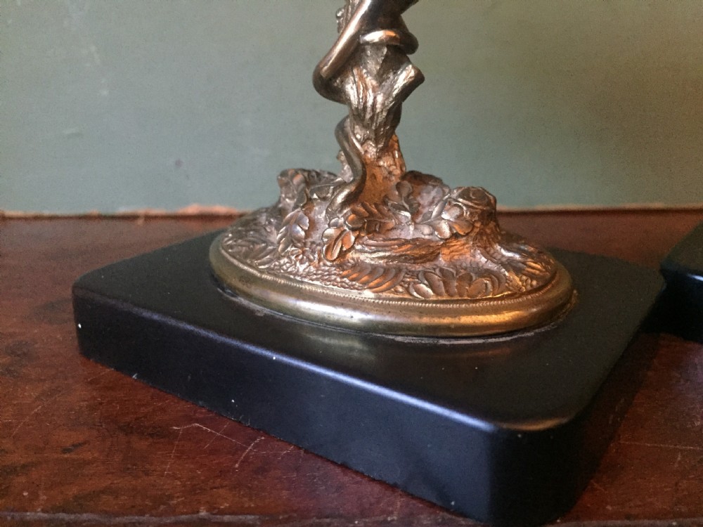 Pair of C19th French gilded bronze and shell dished tazzas or bonbonières. View XVIII