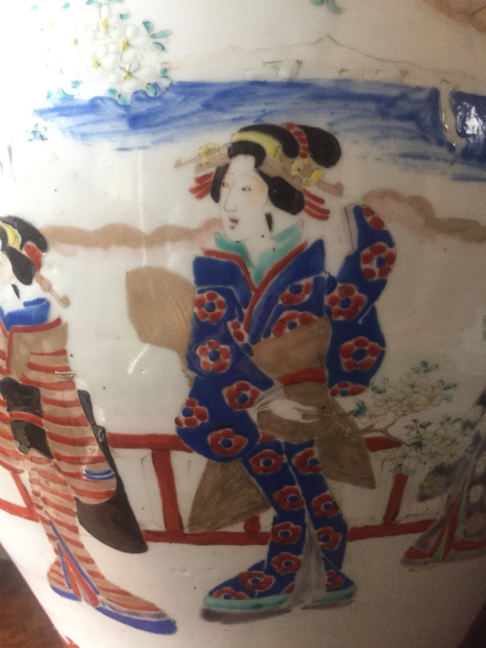 Large late C19th Japanese Arita porcelain vase and cover decorated in the Imari palette. View VIII