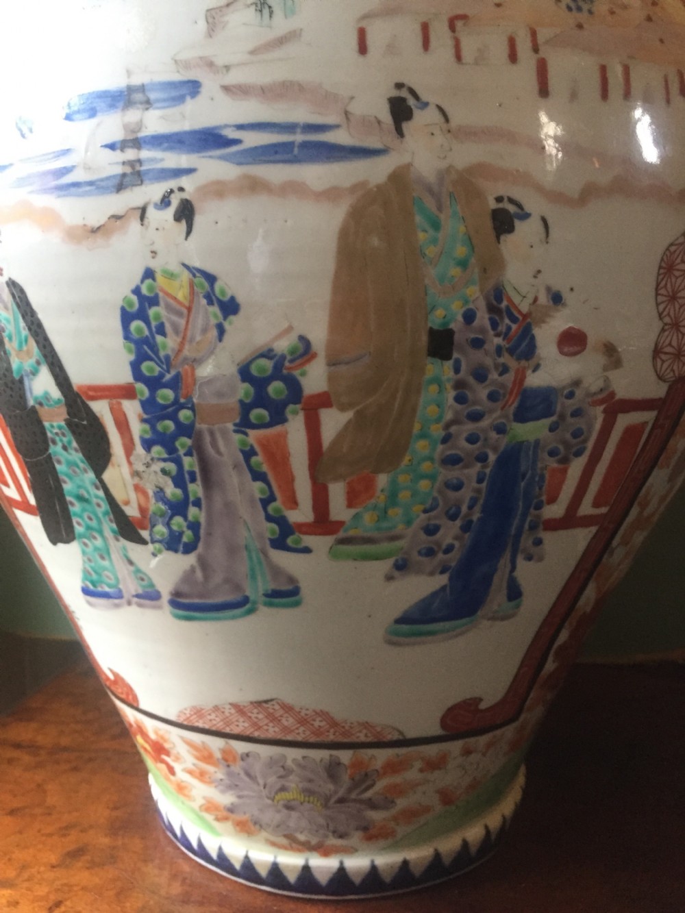 Large late C19th Japanese Arita porcelain vase and cover decorated in the Imari palette. View X