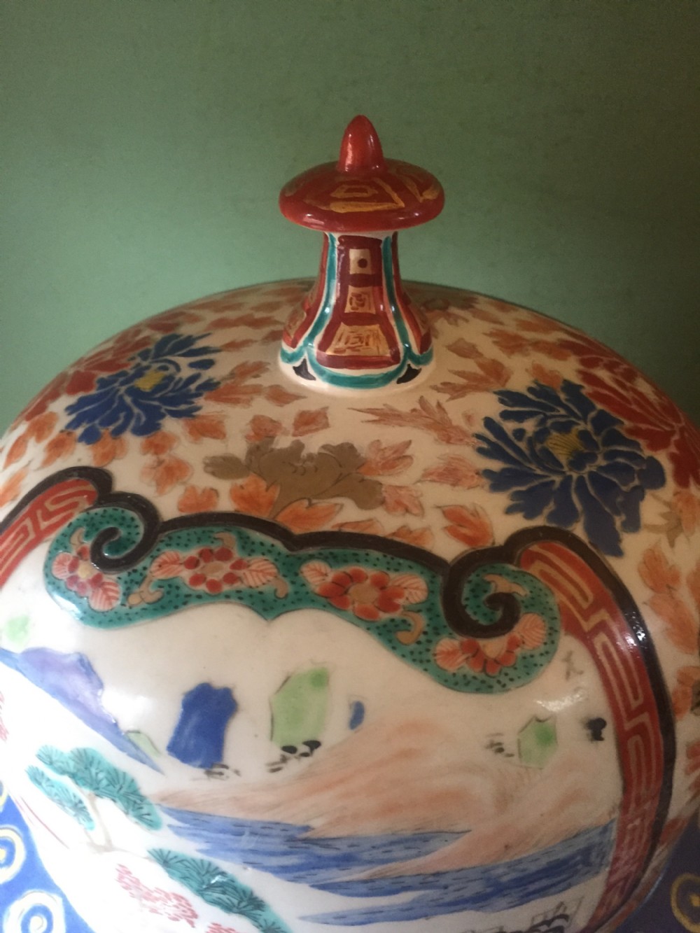 Large late C19th Japanese Arita porcelain vase and cover decorated in the Imari palette. View XI