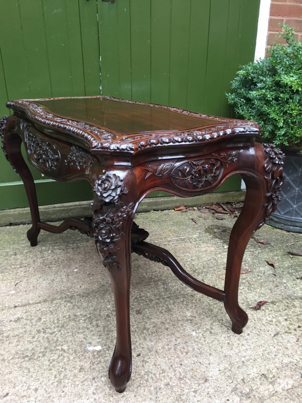 Late C19th Chinese Qing Dynasty carved hardwood centre table of exhibition quality. View XI