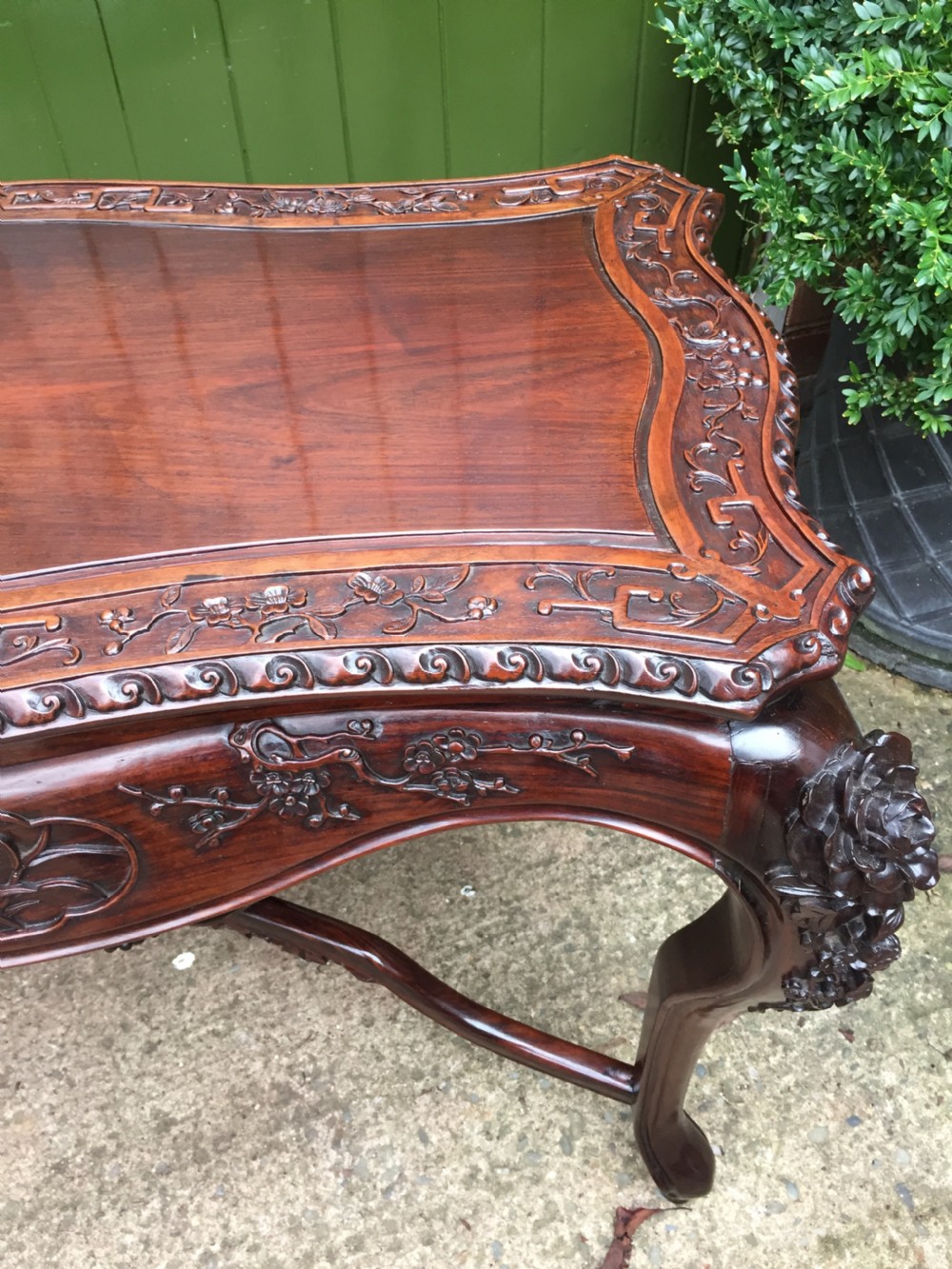 Late C19th Chinese Qing Dynasty carved hardwood centre table of exhibition quality. View XIX