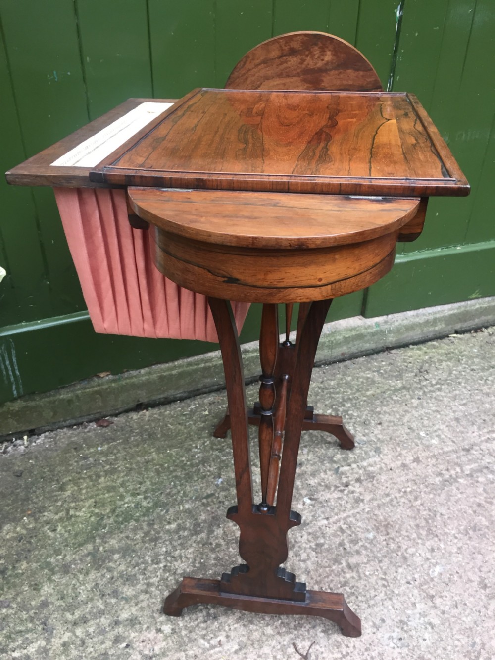 Elegant early C19th George IV period rosewood sewing or work table of Gillows design. View V