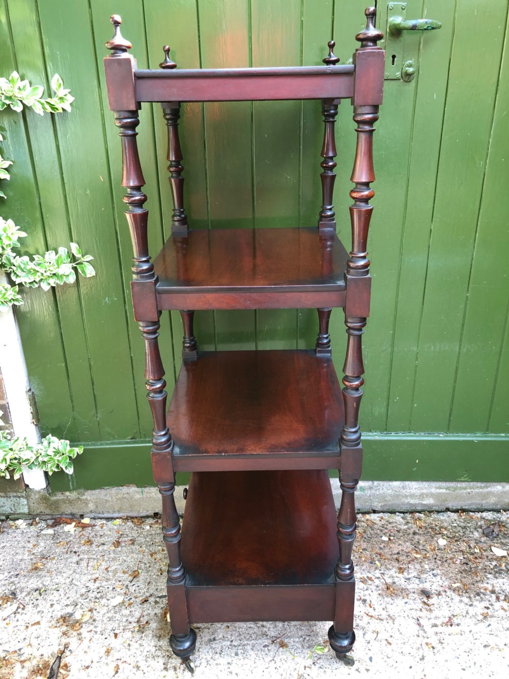 Early C19th George IV period 4-tier mahogany etagere . View V