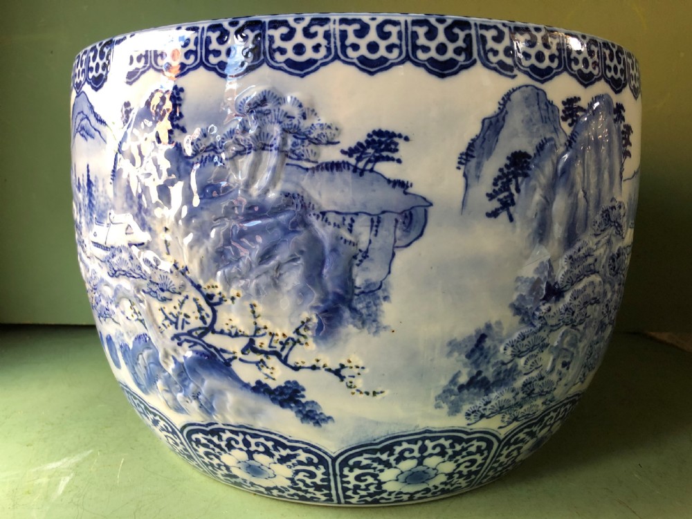 Large late C19th Japanese Meiji period porcelain jardiniere or fish-bowl . View X