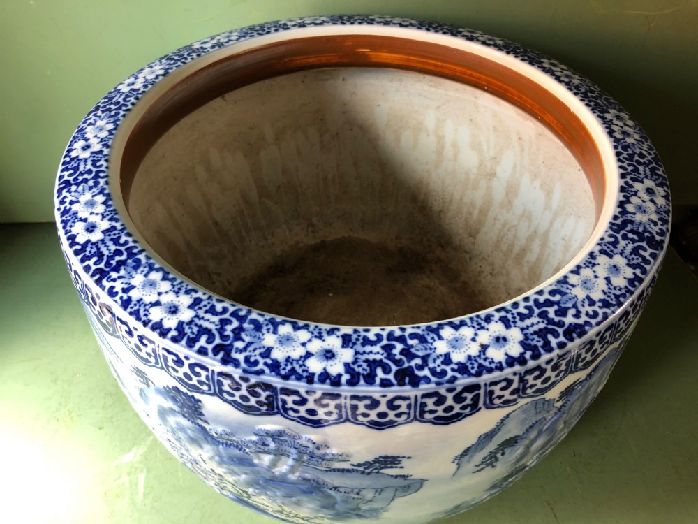 Large late C19th Japanese Meiji period porcelain jardiniere or fish-bowl . View XI