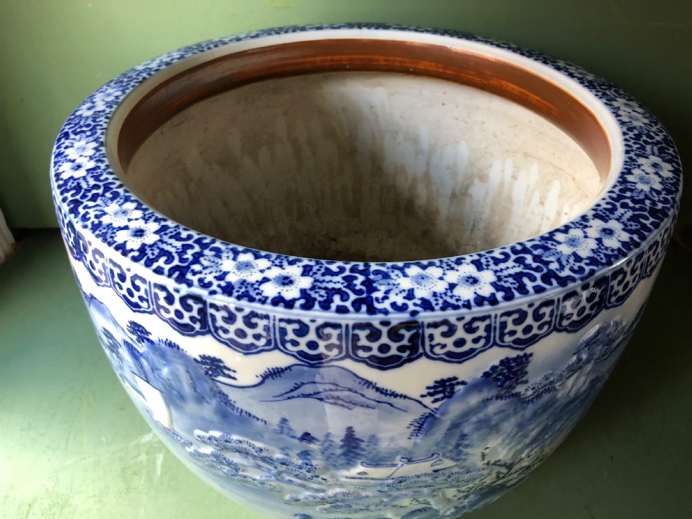 Large late C19th Japanese Meiji period porcelain jardiniere or fish-bowl . View XVI