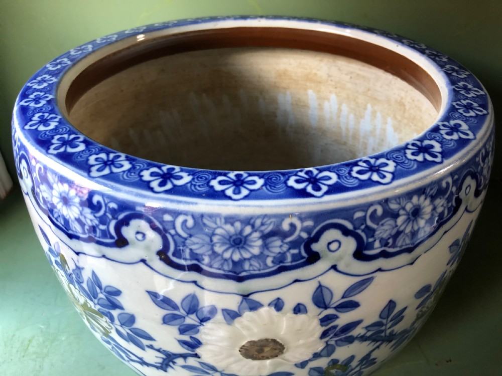 Large late C19th Japanese porcelain jardiniere or ‘fish-bowl’ with blue and white floral decoration. View IV
