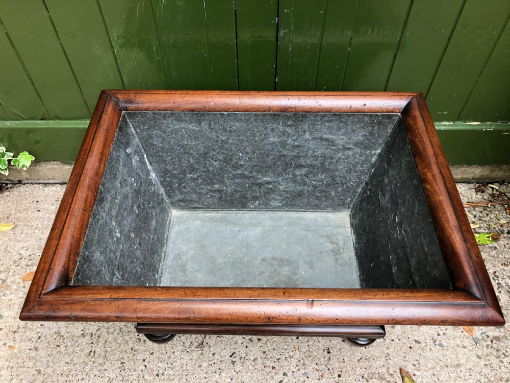 Fine early C19th Regency period mahogany open wine-cooler in the manner of Gillows. View V