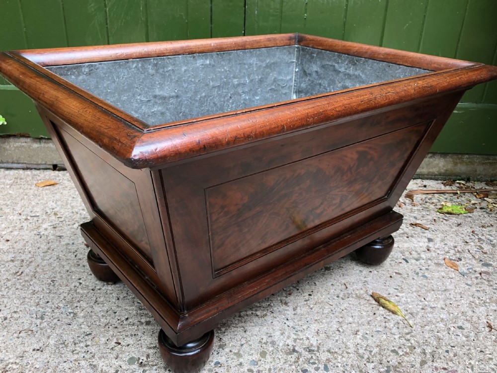 Fine early C19th Regency period mahogany open wine-cooler in the manner of Gillows. View IX