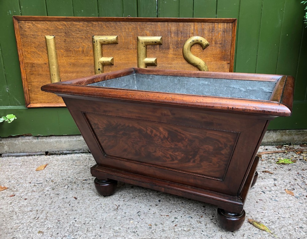 Fine early C19th Regency period mahogany open wine-cooler in the manner of Gillows. View XIII