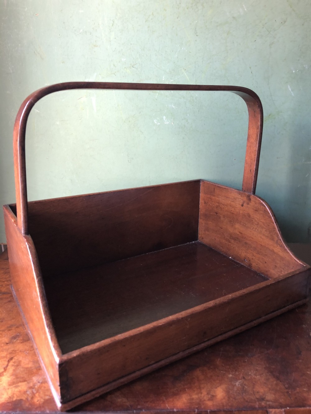 Early C19th Regency period mahogany desk-top book-carrier or stand. View XI