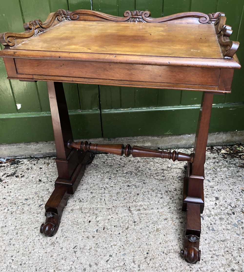 Early C19th George IV period mahogany writing or drawing table of Gillows design 
