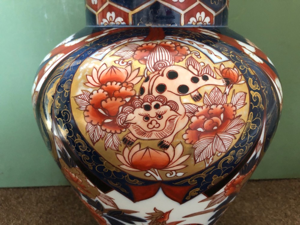 Fine late C19th French porcelain Imari pattern 5-piece garniture by Samson , Paris . View XII
