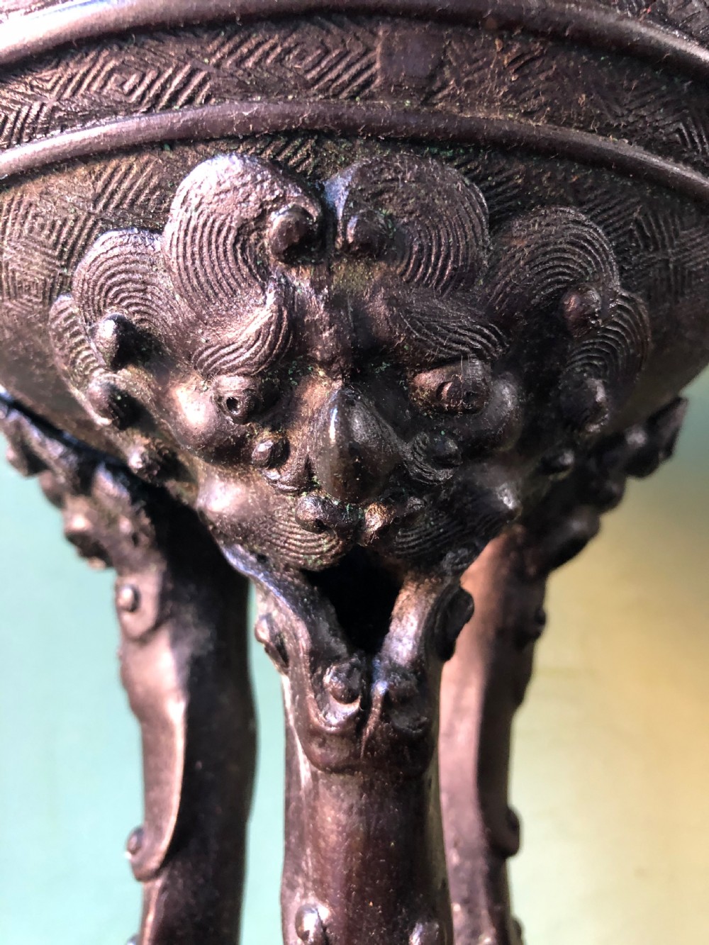Late C19th Japanese Meiji period (1868-1912)  bronze ‘Koro’ or incense-burner. View XI
