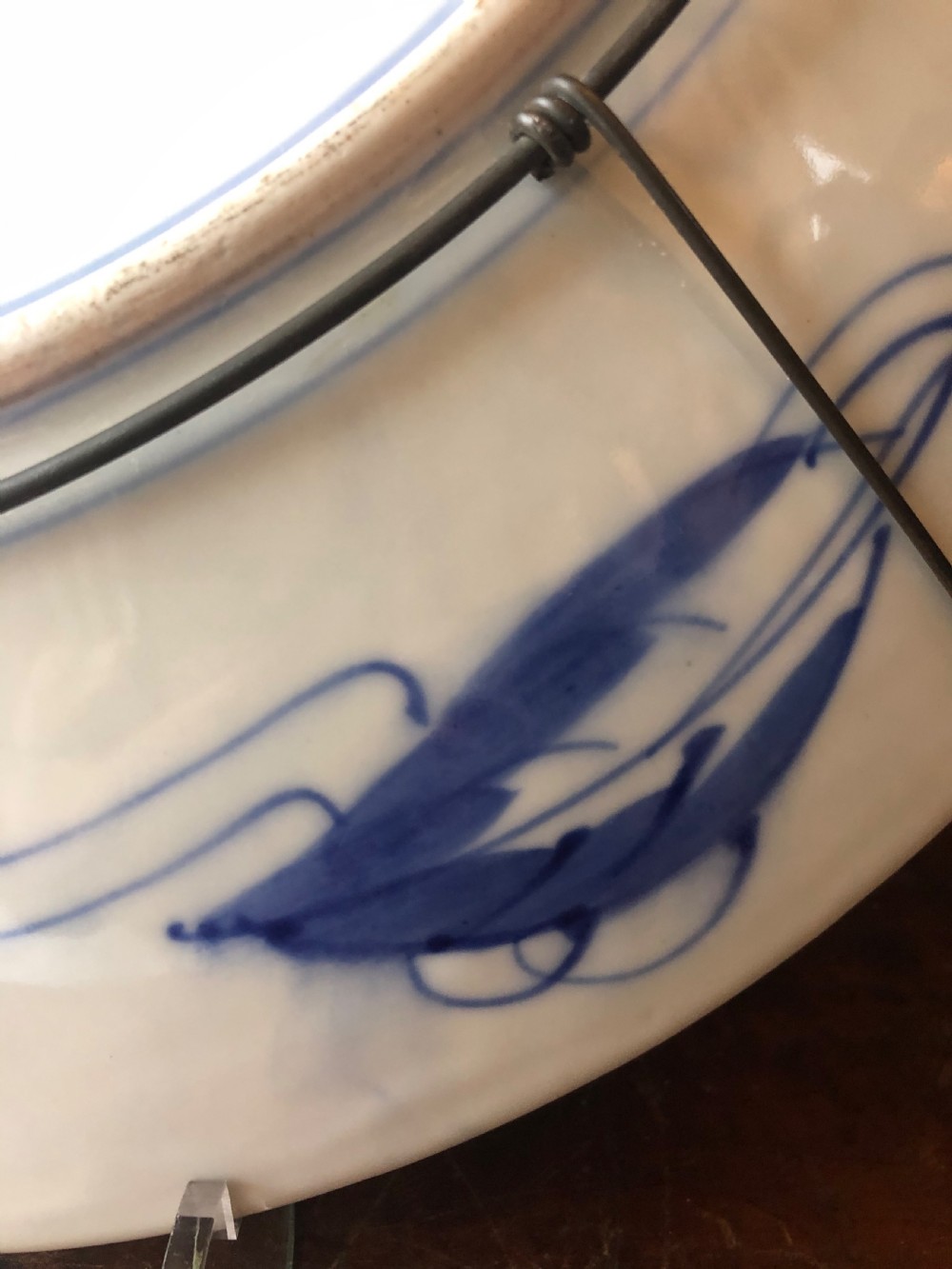 Late C19th Japanese Meiji period porcelain charger decorated in the Imari palette. View X