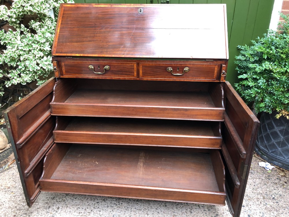 Late C18th mahogany Sheraton period  ‘estate’ bureau of impressive scale and proportions. View IX