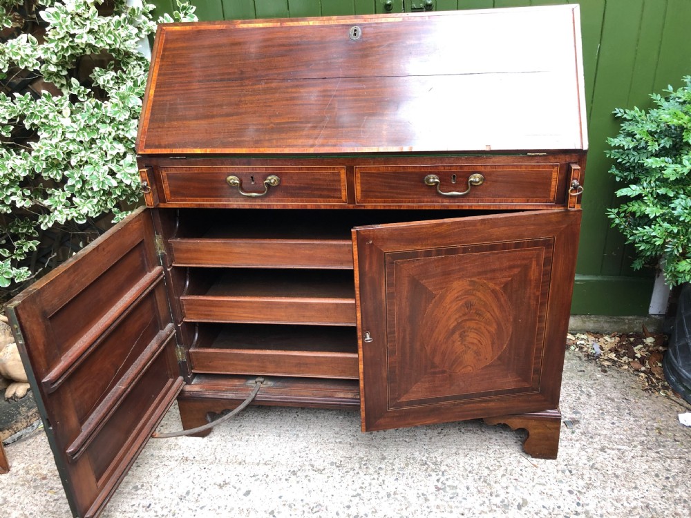 Late C18th mahogany Sheraton period  ‘estate’ bureau of impressive scale and proportions. View XIII