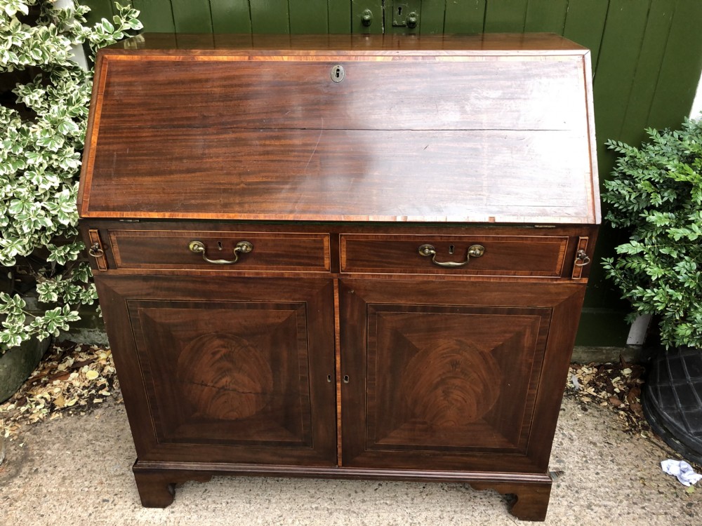 Late C18th mahogany Sheraton period  ‘estate’ bureau of impressive scale and proportions. View XV