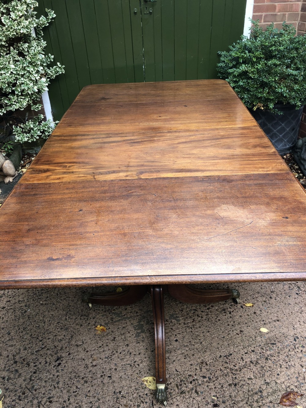 Fine early C19th Regency period mahogany twin-pillar dining table. View XII