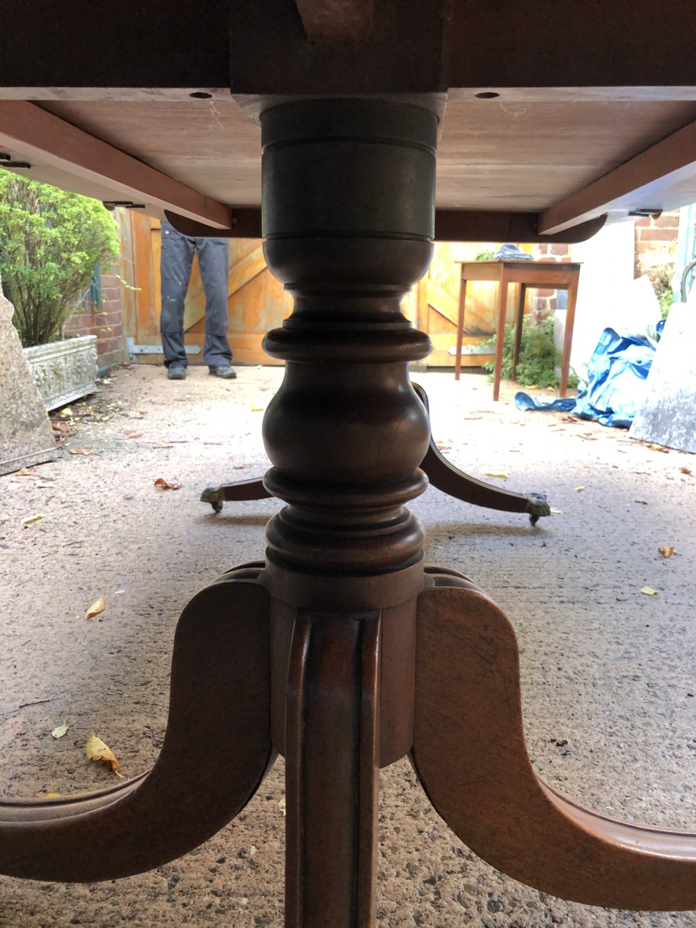 Fine early C19th Regency period mahogany twin-pillar dining table. View XVIII