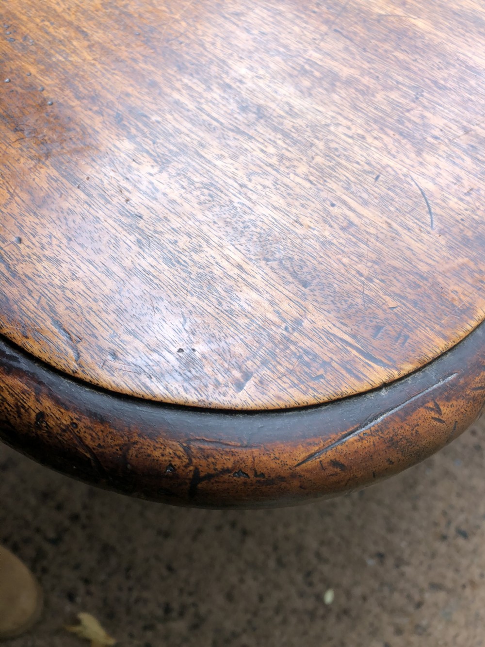 Fine early C19th Regency period mahogany twin-pillar dining table. View XX