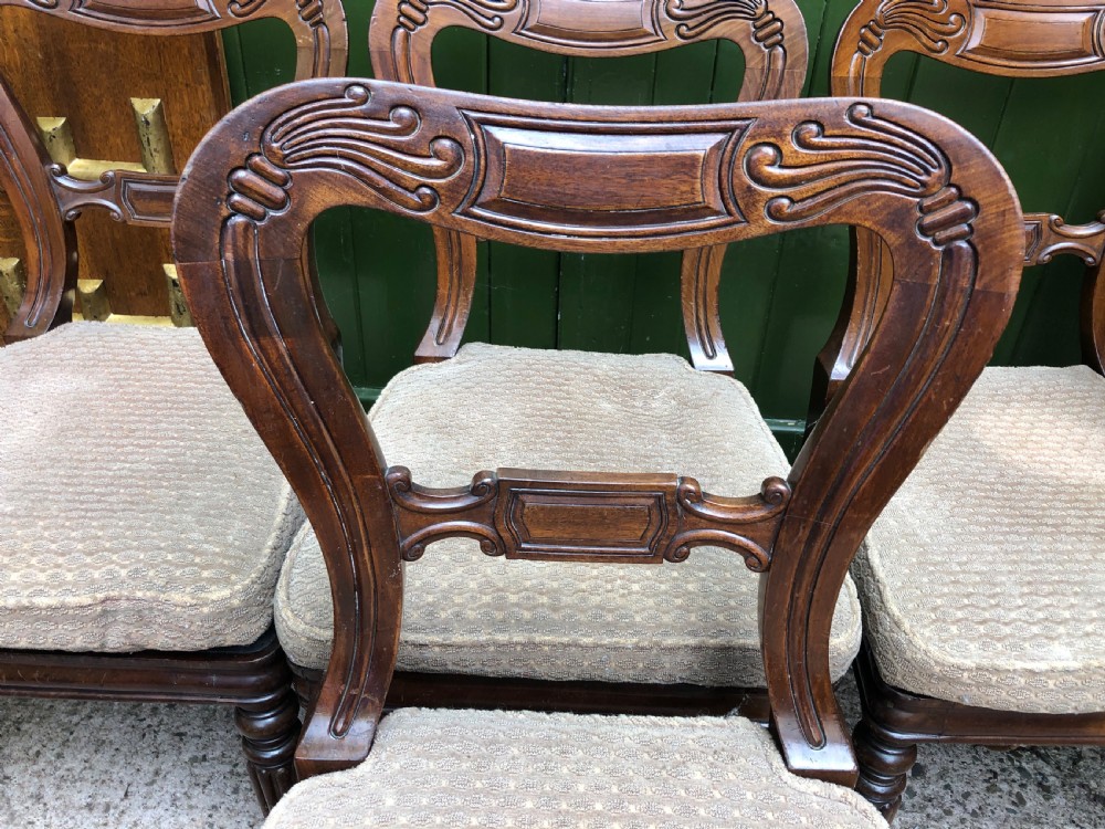 Set of 4 early C19th George IV period carved mahogany dining or side chairs attributed to Gillows of Lancaster. View IV