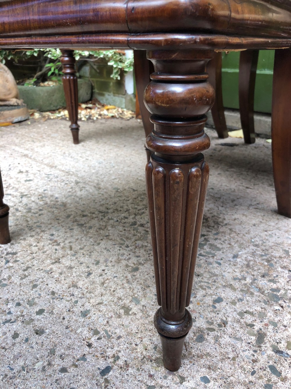 Set of 4 early C19th George IV period carved mahogany dining or side chairs attributed to Gillows of Lancaster. View V