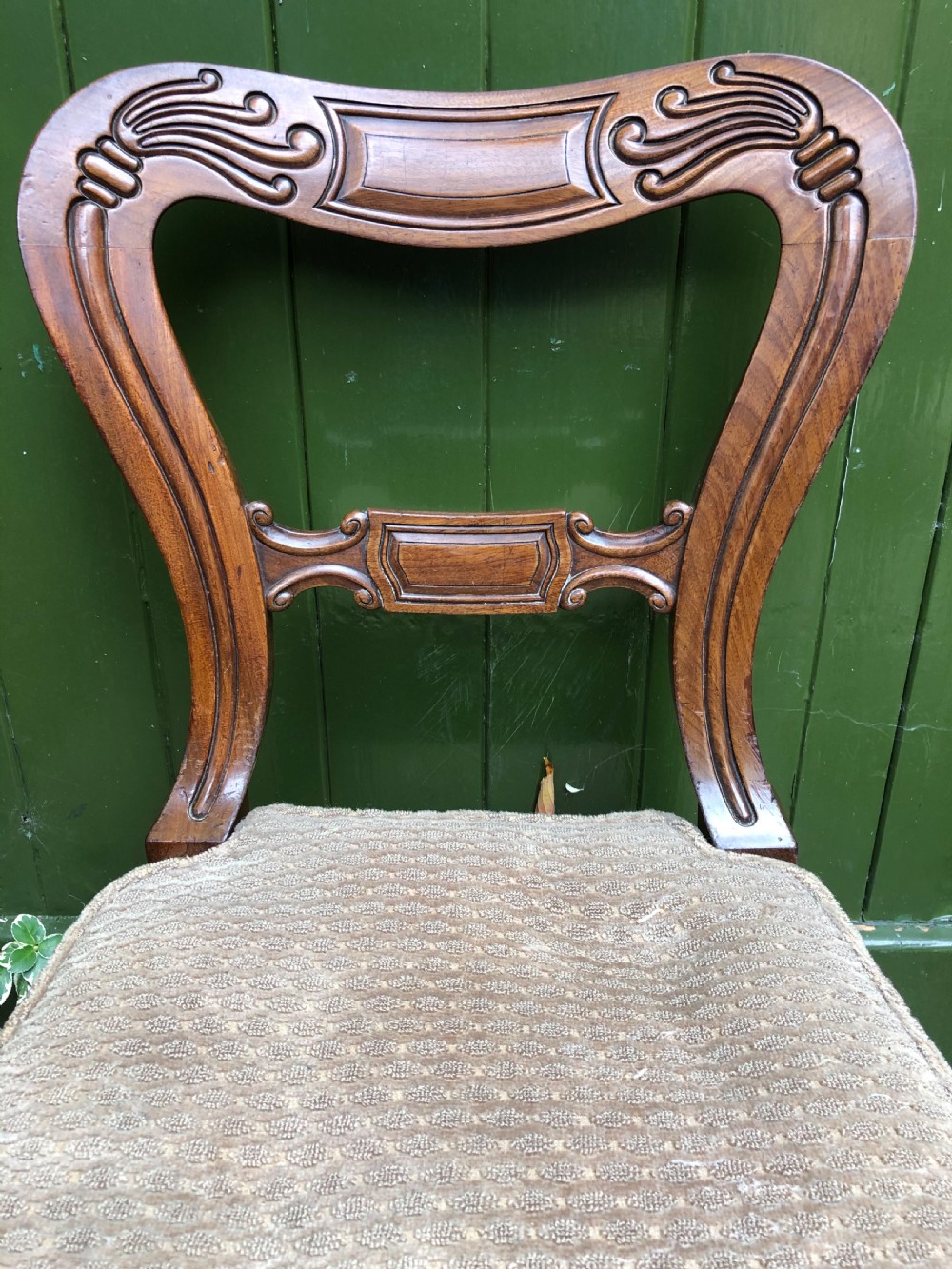 Set of 4 early C19th George IV period carved mahogany dining or side chairs attributed to Gillows of Lancaster. View XII