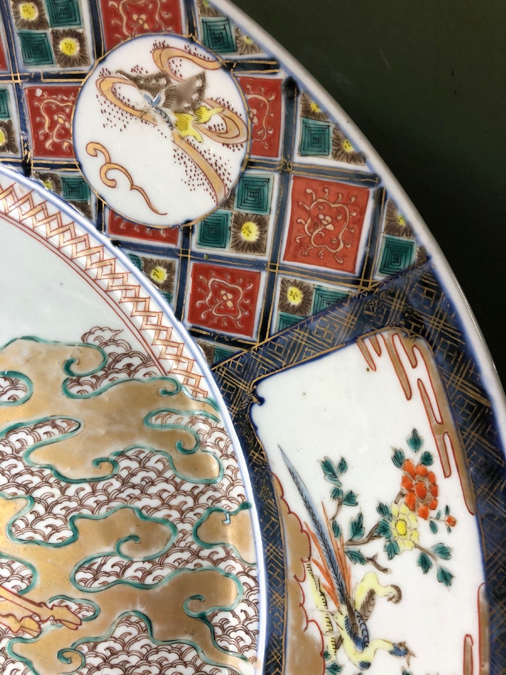Late C19th Japanese Meiji period porcelain charger decorated in the Imari palette. View III