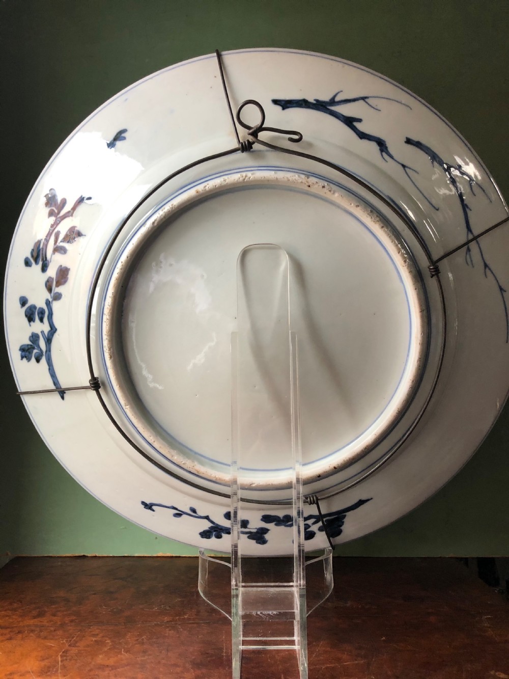 Late C19th Japanese Meiji period porcelain charger decorated in the Imari palette. View IX