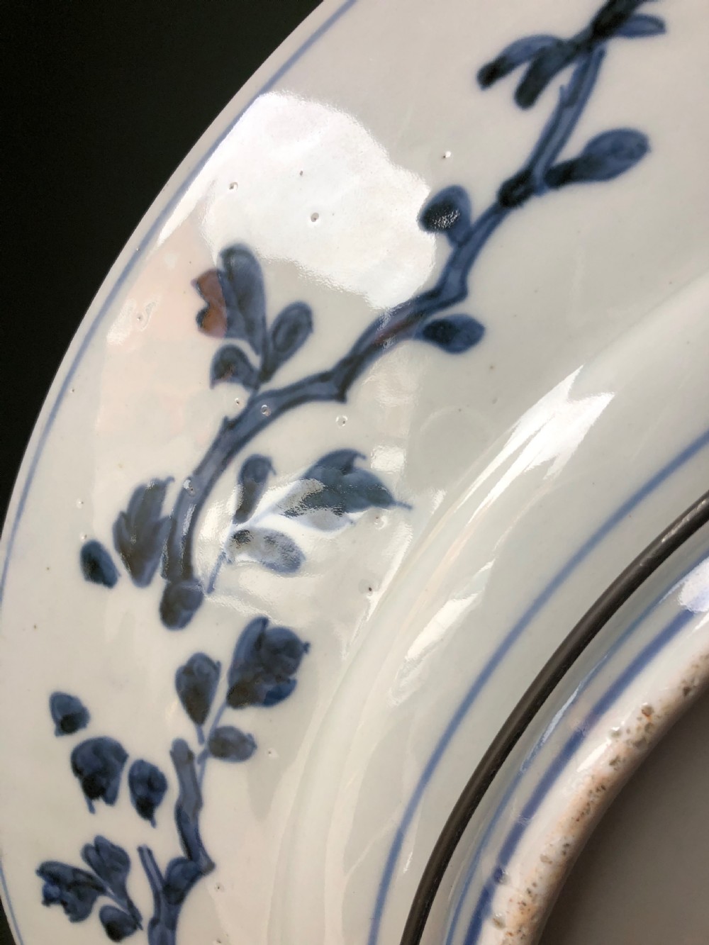 Late C19th Japanese Meiji period porcelain charger decorated in the Imari palette. View X