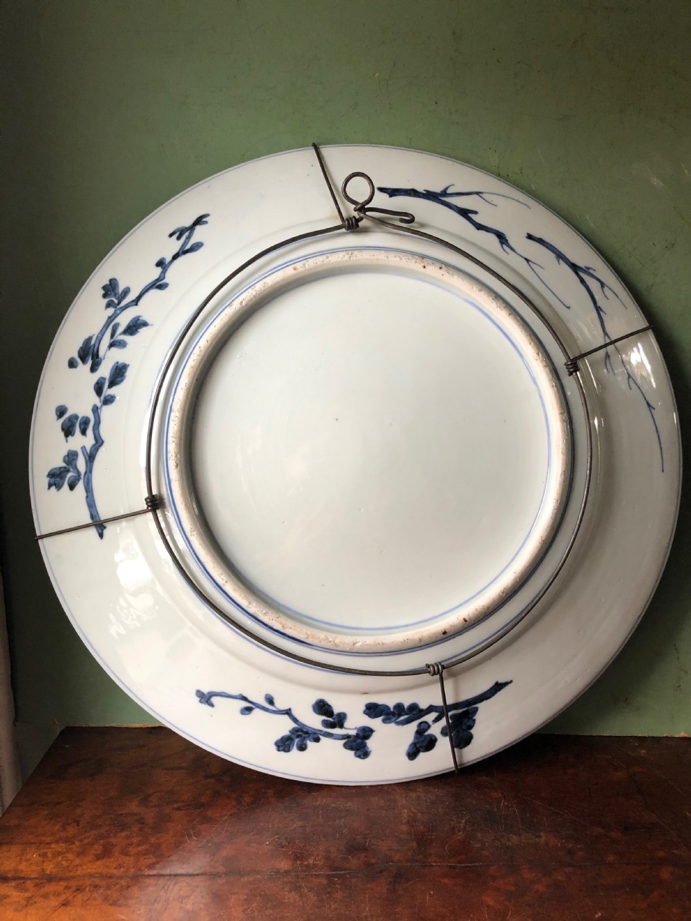 Late C19th Japanese Meiji period porcelain charger decorated in the Imari palette. View XI