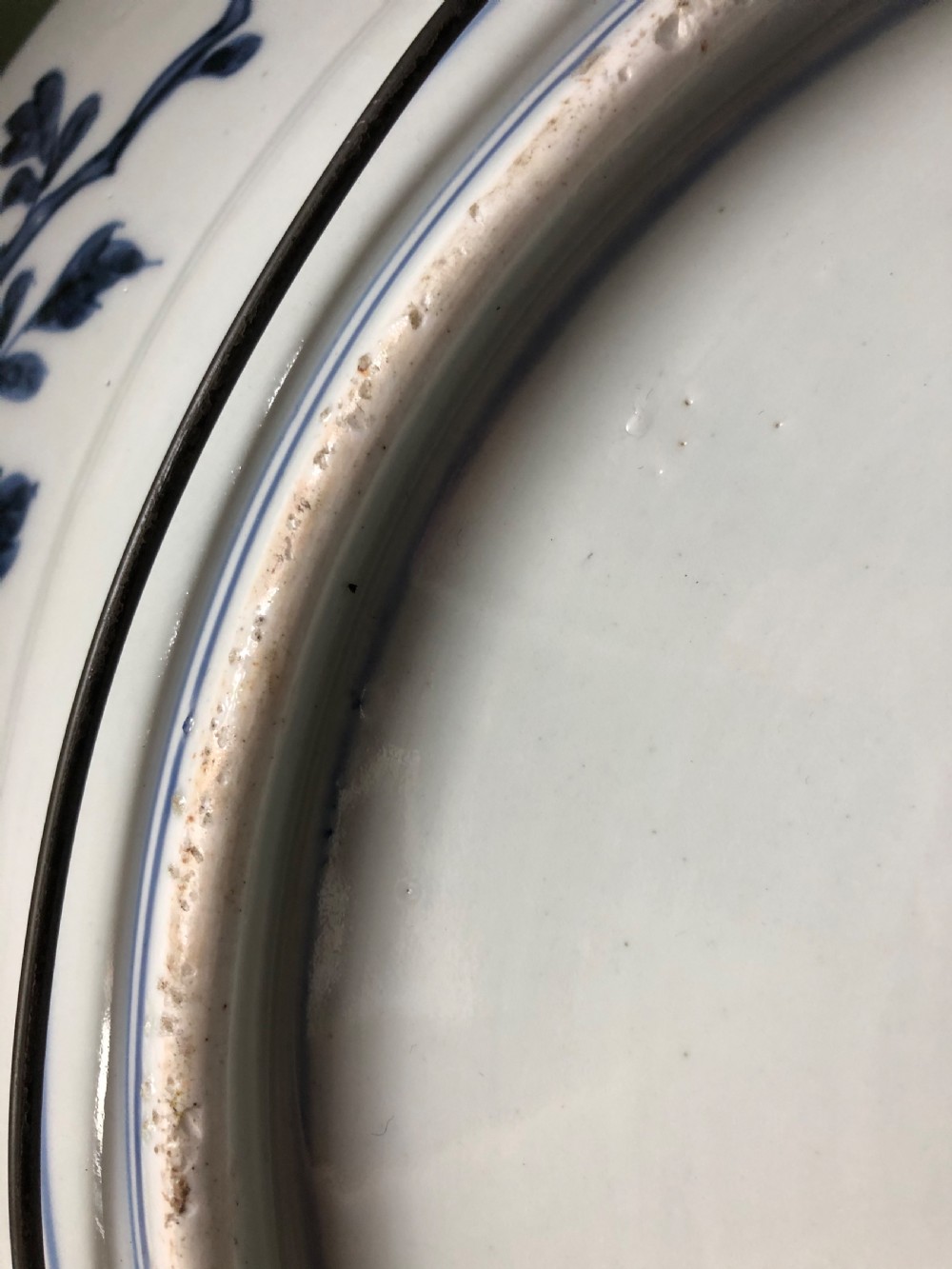 Late C19th Japanese Meiji period porcelain charger decorated in the Imari palette. View XII