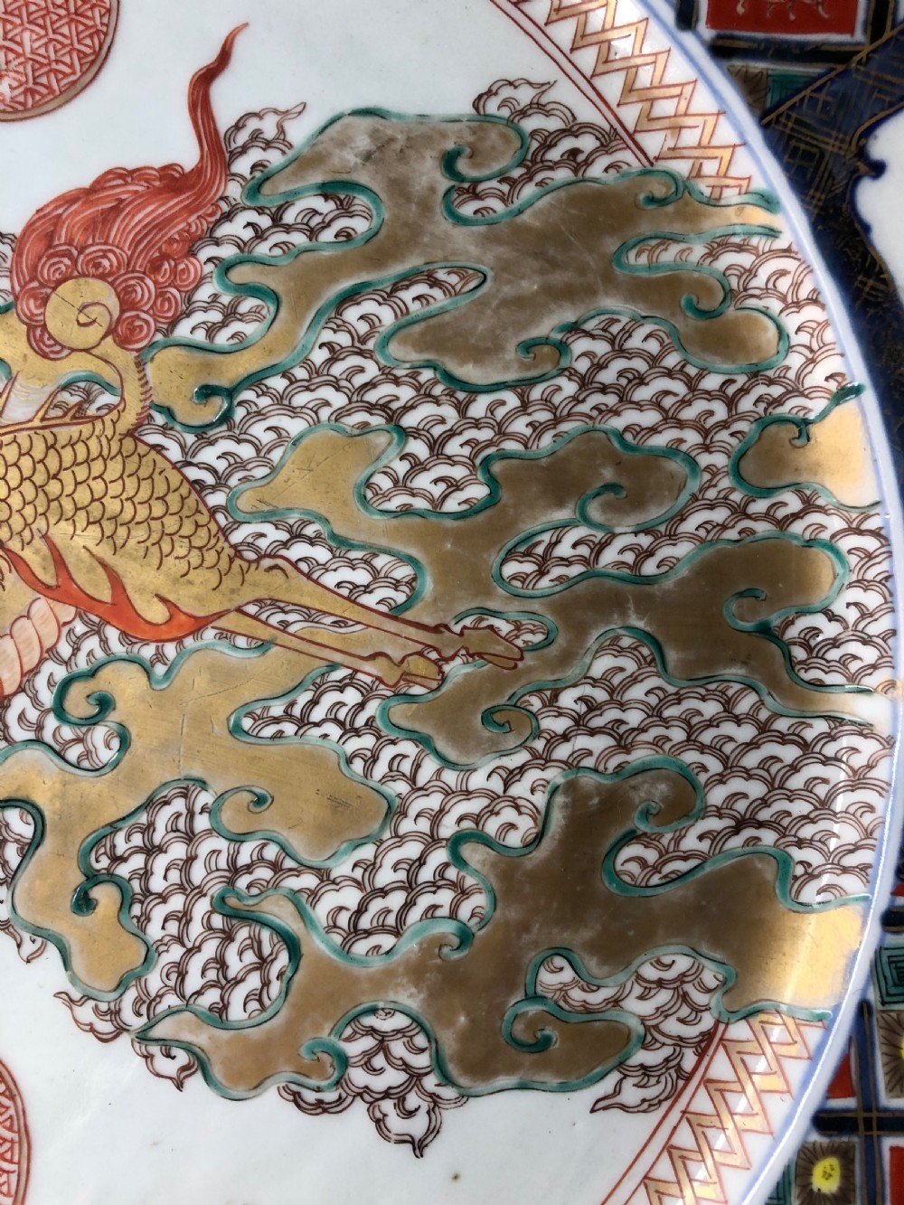 Late C19th Japanese Meiji period porcelain charger decorated in the Imari palette. View XVIII