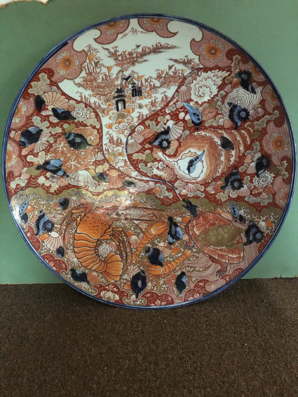 Fine large late C19th Japanese Meiji period porcelain charger in the Imari palette . View VII