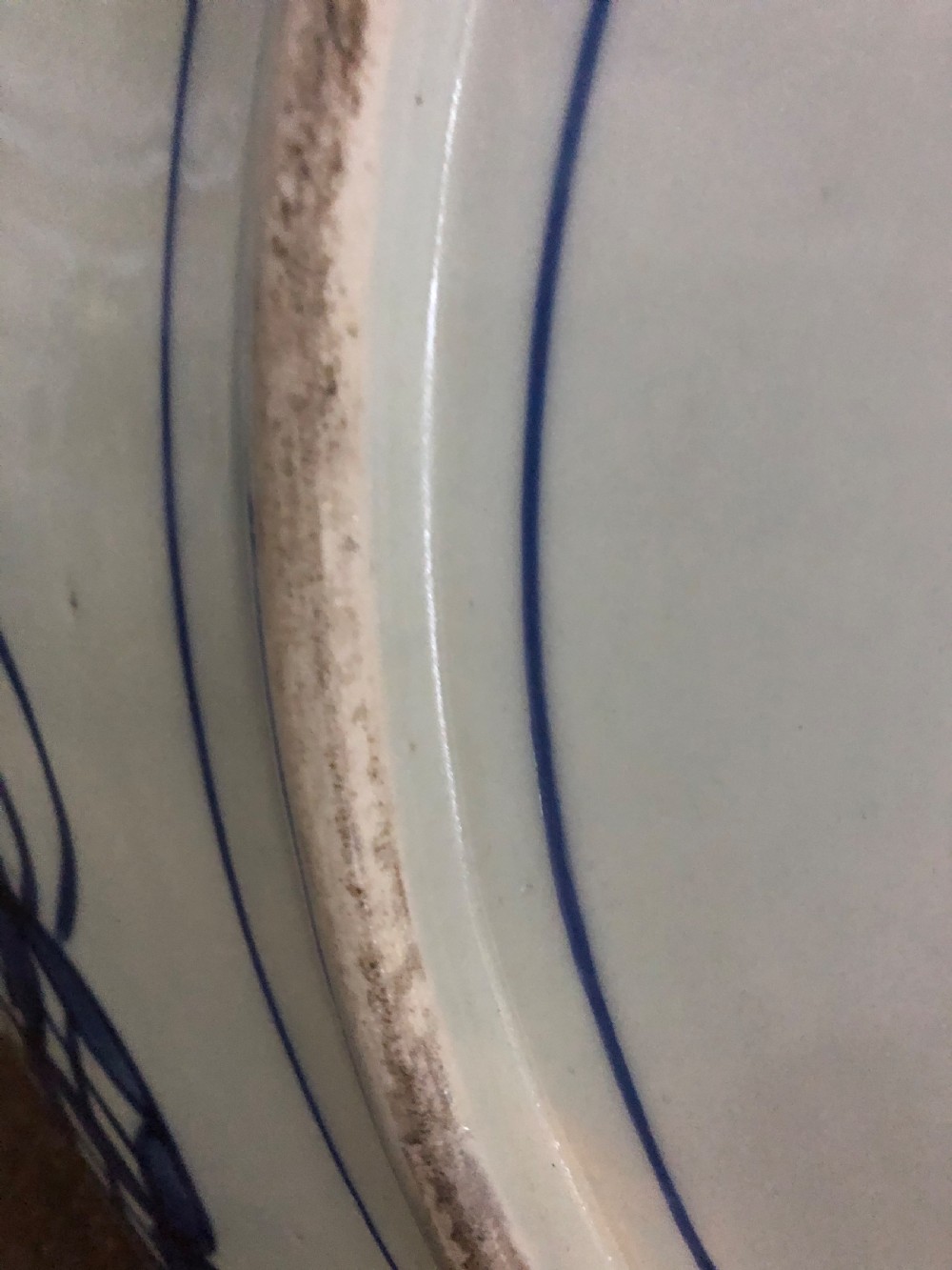 Fine large late C19th Japanese Meiji period porcelain charger in the Imari palette . View X