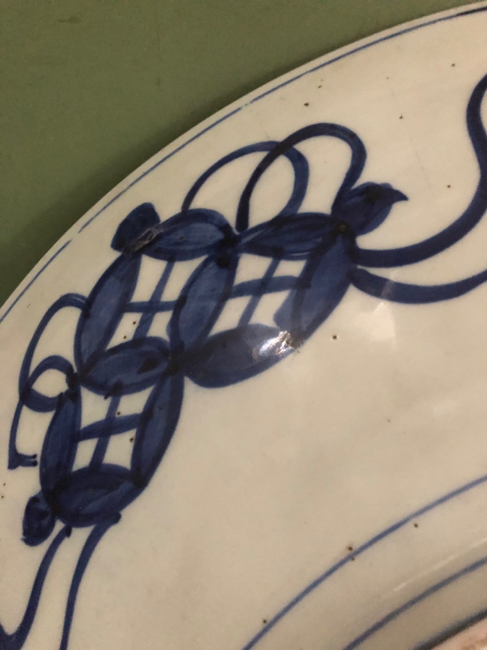 Fine large late C19th Japanese Meiji period porcelain charger in the Imari palette . View XI